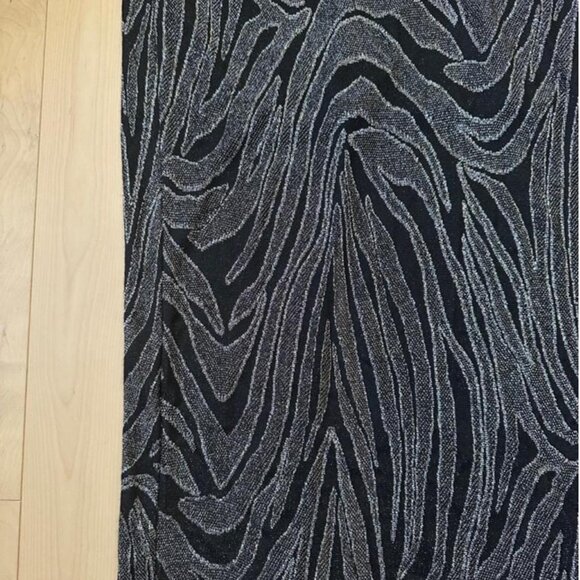 Statement maxi skirt from Urban Renewal, crafted in the USA - Picture 3 of 8